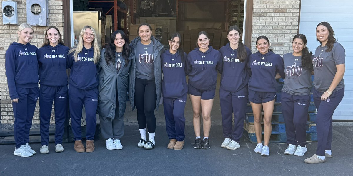 Another day another community service initiative for FDU Softball. Today we volunteered at The Center for Food Action as part of our Athletic Dept. Civic Engagement Day. So proud of this team for continuing to give back to their local community ❤️🫶🏼💪🤩