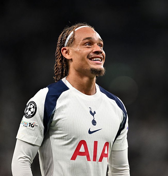 HeyIAmSaurabh's tweet image. Some way to answer the critics! Good one Xavi Simons. Excellent first half 👏🏽👏🏽
#COYS