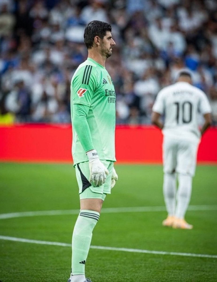 RM14_CF's tweet photo. كورتوا افضل لاعب فـ المباراة 💯🔥
#ريال_مدريد https://t.co/3AYvC2Lqbi