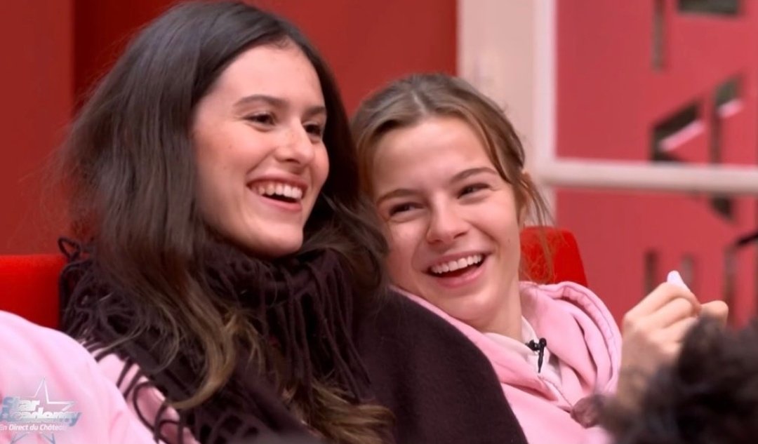 okayyy0210's tweet photo. Jeanne en parlant d'Anouk "c'est la réunion de notre amour" et "je suis amoureuse d'elle" 🫠🩷 #jeanouk #staracademylelive https://t.co/12n1wVTYBD