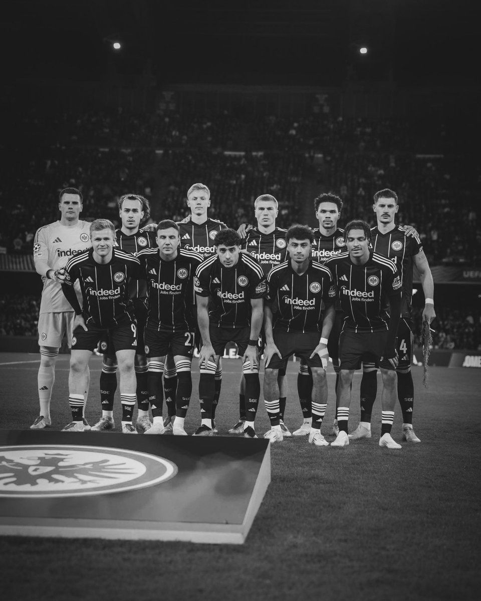 Robin Koch tweet media