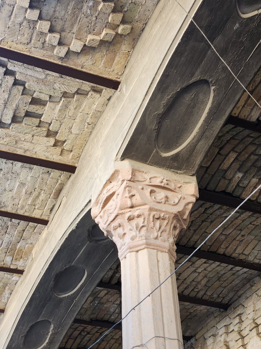 الشناشيل التراثية الملحقة بالكاتدرائية الكلدانية في محلة القشلة في العشار - وسط البصرة