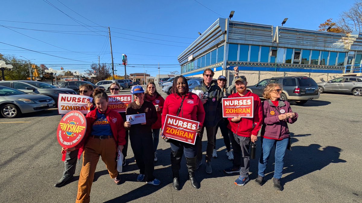 CentralLaborNYC's tweet image. This is a @nynurses / @CWADistrict1 stan account. All across NYC these MVPs have been doing the hard work of getting out the #UnionStrong vote for @ZohranKMamdani! Keep it going! 

#NYCLaborVotes
