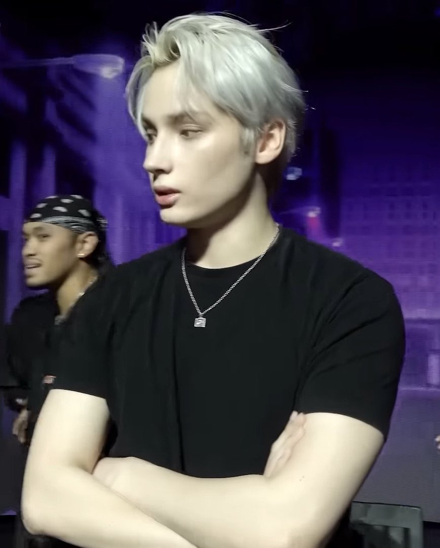 huelpha's tweet image. like fuck he can be mean to me