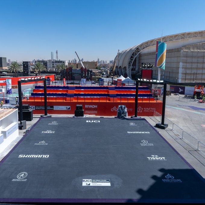 إدامة في البطولة الحضرية
فرصة للتفاعل مع أجواء البطولة بطريقة مختلفة تمامًا! 🚴‍♂️

Edamah at the UCI Urban Cycling World Championships
Experience the championship like never before! 🚴‍♂️🔥

#مركز_إدامة #بطولة_العالم_للدراجات_الحضرية