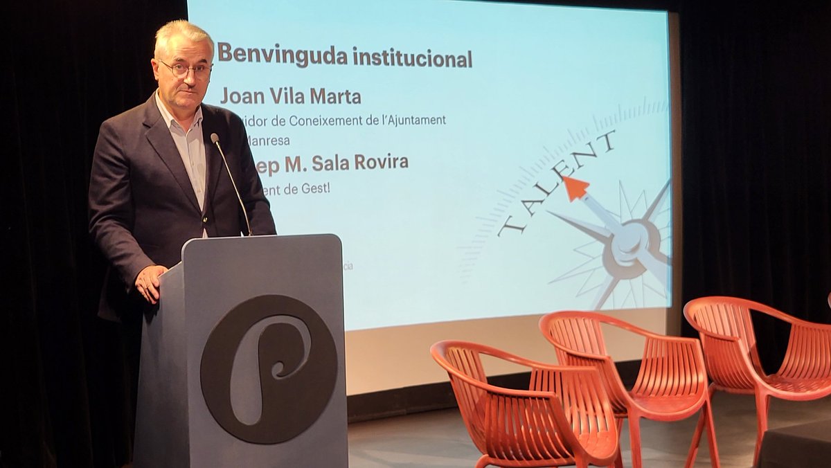 ajmanresa's tweet photo. 👉 La jornada de reflexió 3Ct sobre retenció i captació de talent a Manresa ha reunit experts locals en ciència, economia, investigació i cultura a la Plana de l'Om. L'economista Mar Reguant ha parlat sobre ciència, tecnologia i talent, i el cantant Natxo Tarrés sobre creativitat https://t.co/YbVEMiBT2x
