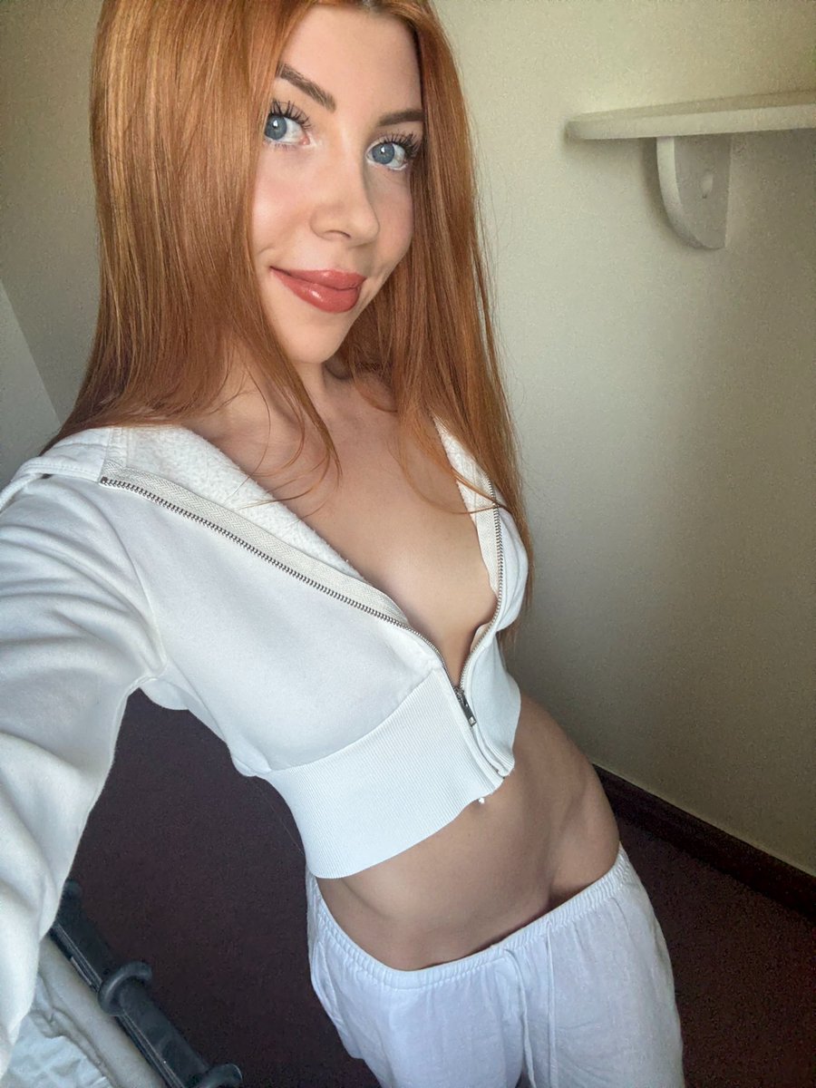 Bethany385318's tweet image. My ex said I should get implants…do you agree?