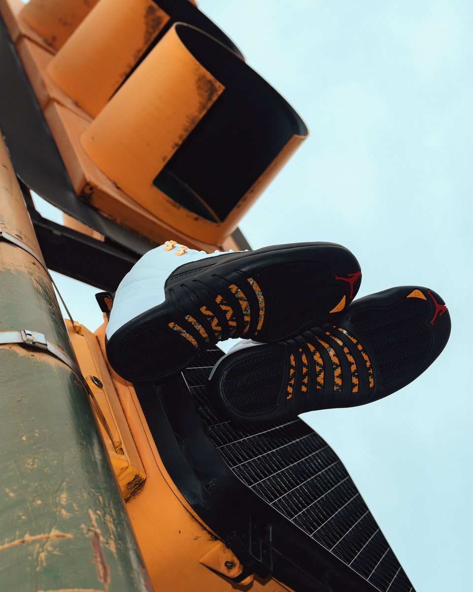 JaredAMoody's tweet image. Car broke down, I need a taxi 🚕😂.