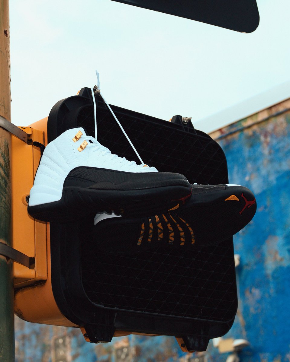 JaredAMoody's tweet image. Car broke down, I need a taxi 🚕😂.