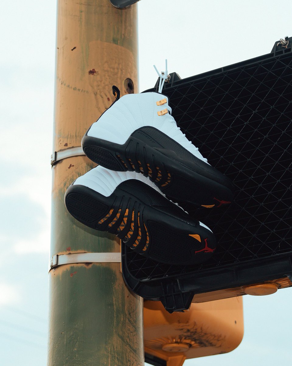 JaredAMoody's tweet image. Car broke down, I need a taxi 🚕😂.