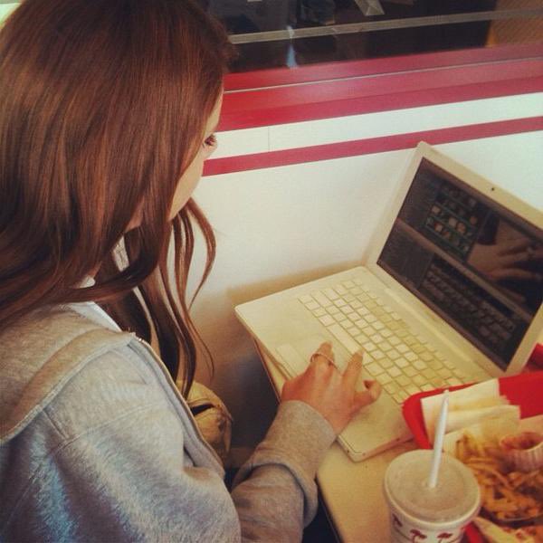 Lana Del Rey editing her Carmen music video in an In ‘N’ Out Burger (2012)