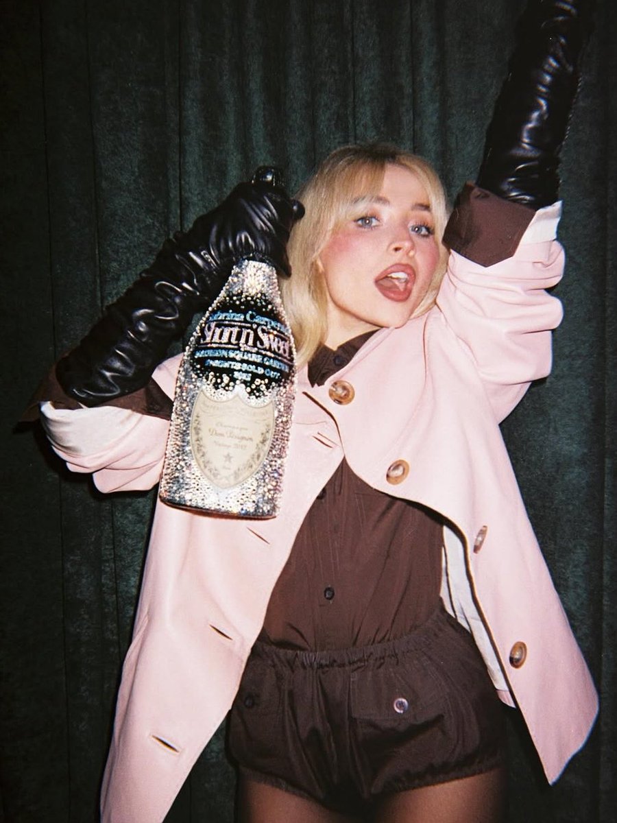 4k_SBCShots's tweet photo. Sabrina Carpenter https://t.co/eIcoL1T7xB