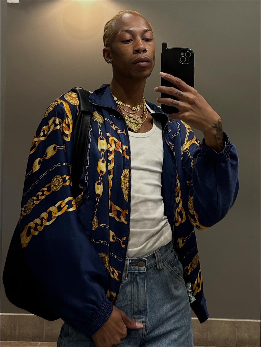 l33bee's tweet image. November is treating me well.