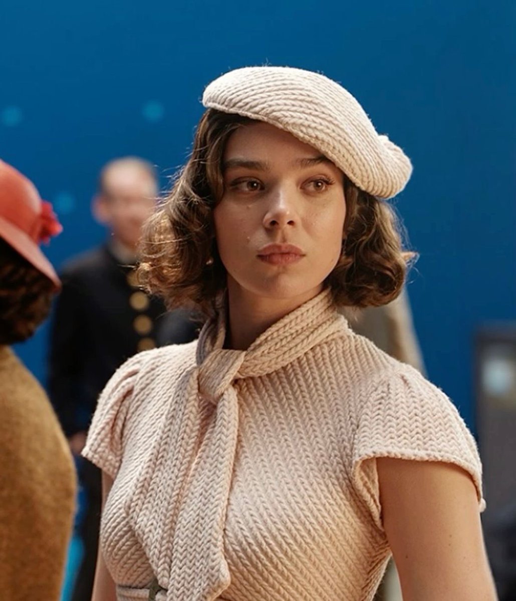 “I love that every time I step on a set for the first time or first few days, I feel like I have no idea what I’m doing.”

— Hailee Steinfeld on stepping onto a set for the first time