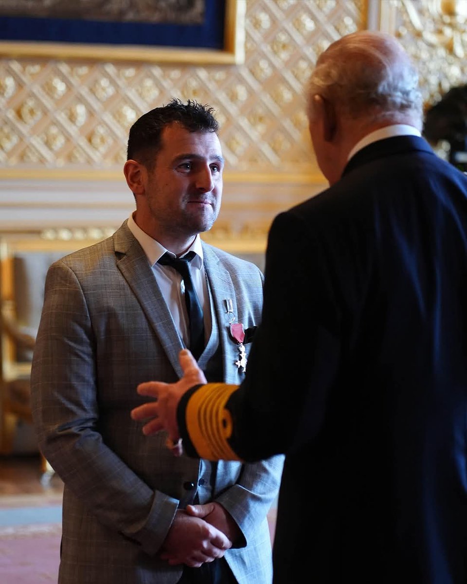 TheMSHub's tweet image. Michael Dunlop receiving his MBE earlier today #michaeldunlop #roadracing #northernireland #motorsport