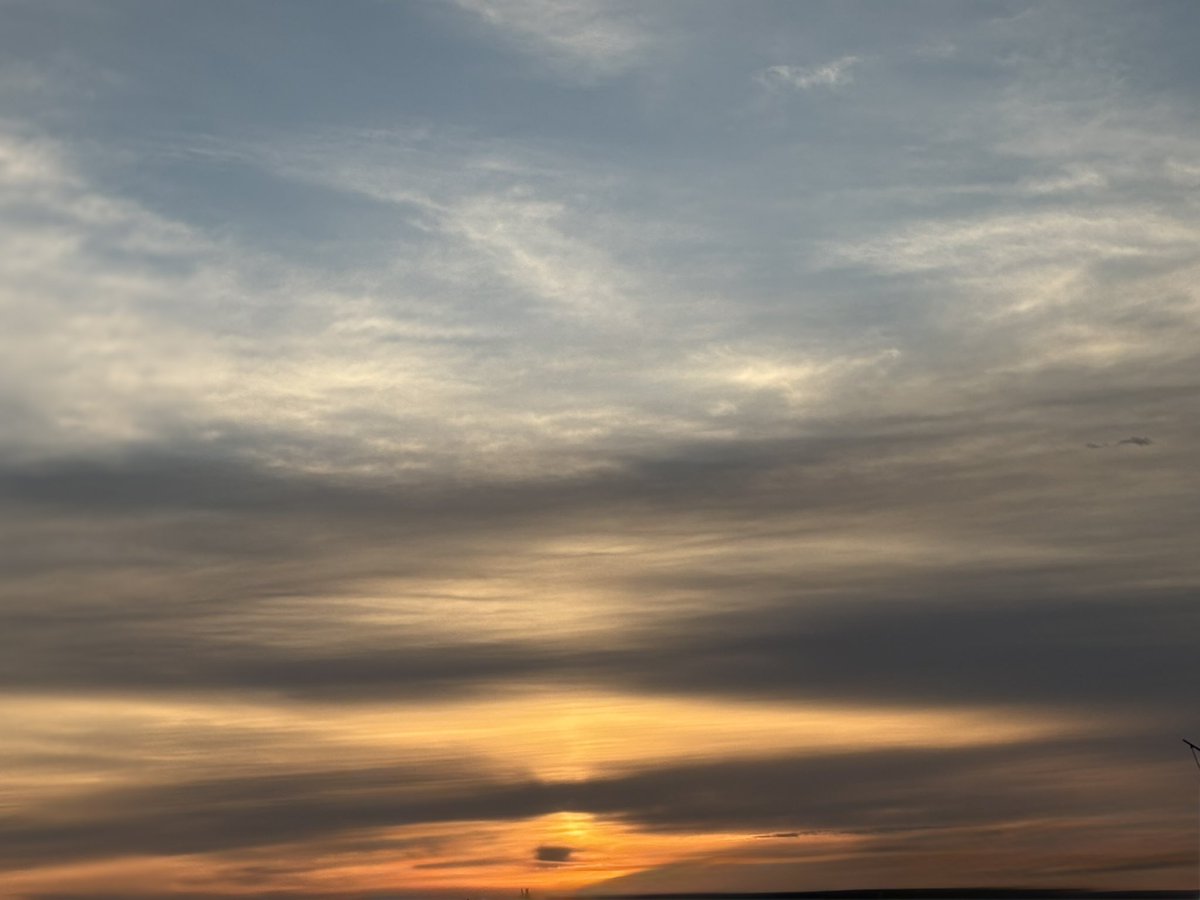 おはようございます
綺麗な朝日を見ることができました✨☺️

朝練がんばれー
学校がんばれー
私も仕事がんばるー