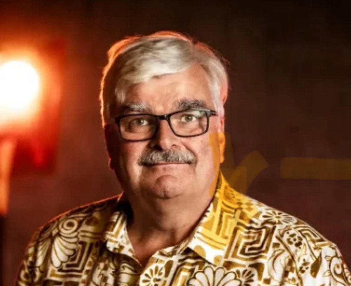 candion2's tweet photo. @Markus_Allard Fan Markus, dra ett samtal till Juholt och rekrytera honom. Han har fått kniven i ryggen av S, lämnat Sydafrika och sedan blivit förrådd i SVT’s Spelet. Jag tror han gärna han är sugen på revansch och få pissa etablissemanget i ansiktet!! https://t.co/nrxayWFLCI