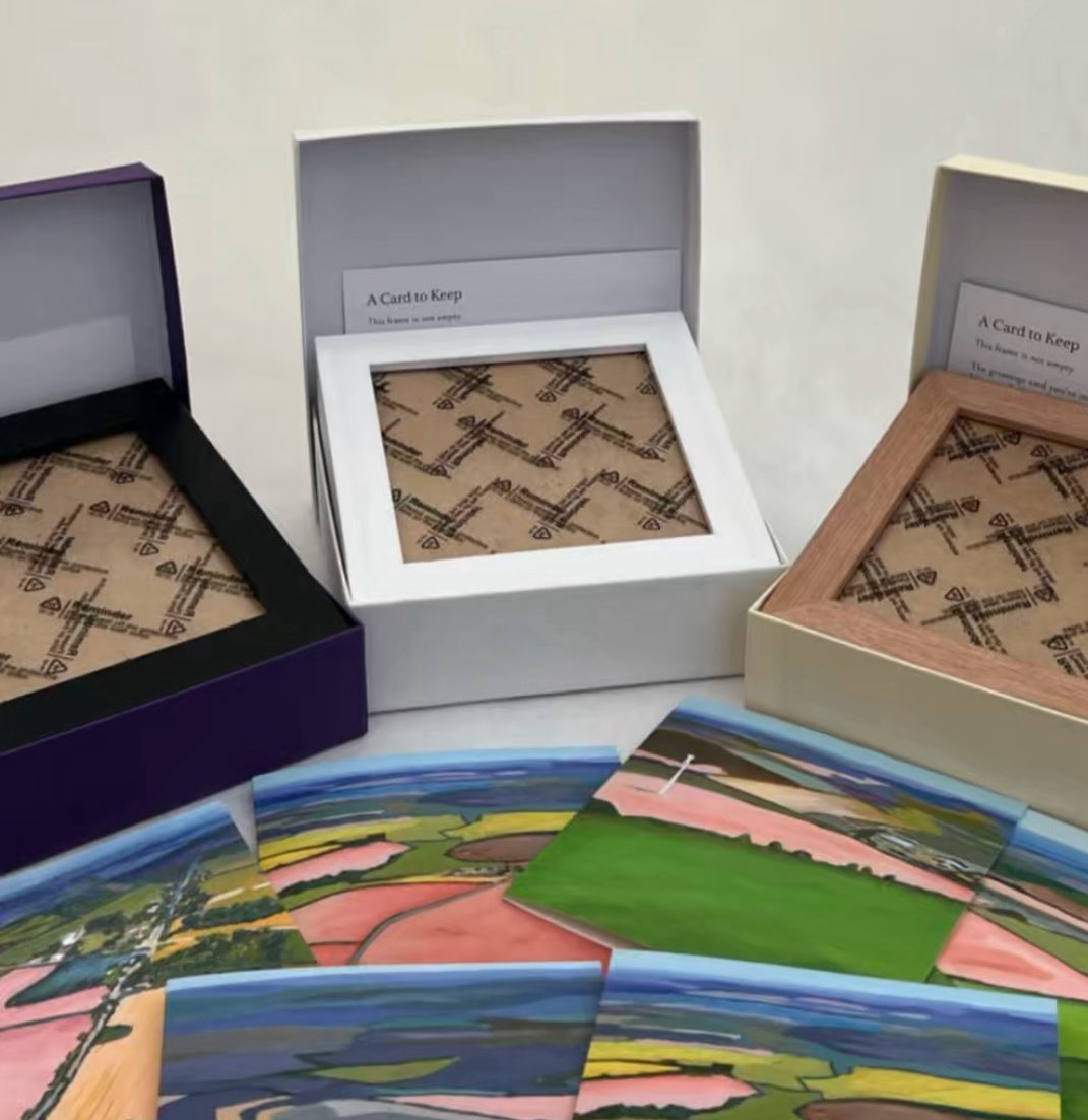 Small framed prints, beautifully boxed and ready to give.
Oak, black or white frames — each in its own bespoke linen-style gift box.
Artful, affordable, and made to make someone smile.

krismercerart.co.uk/product-catego…