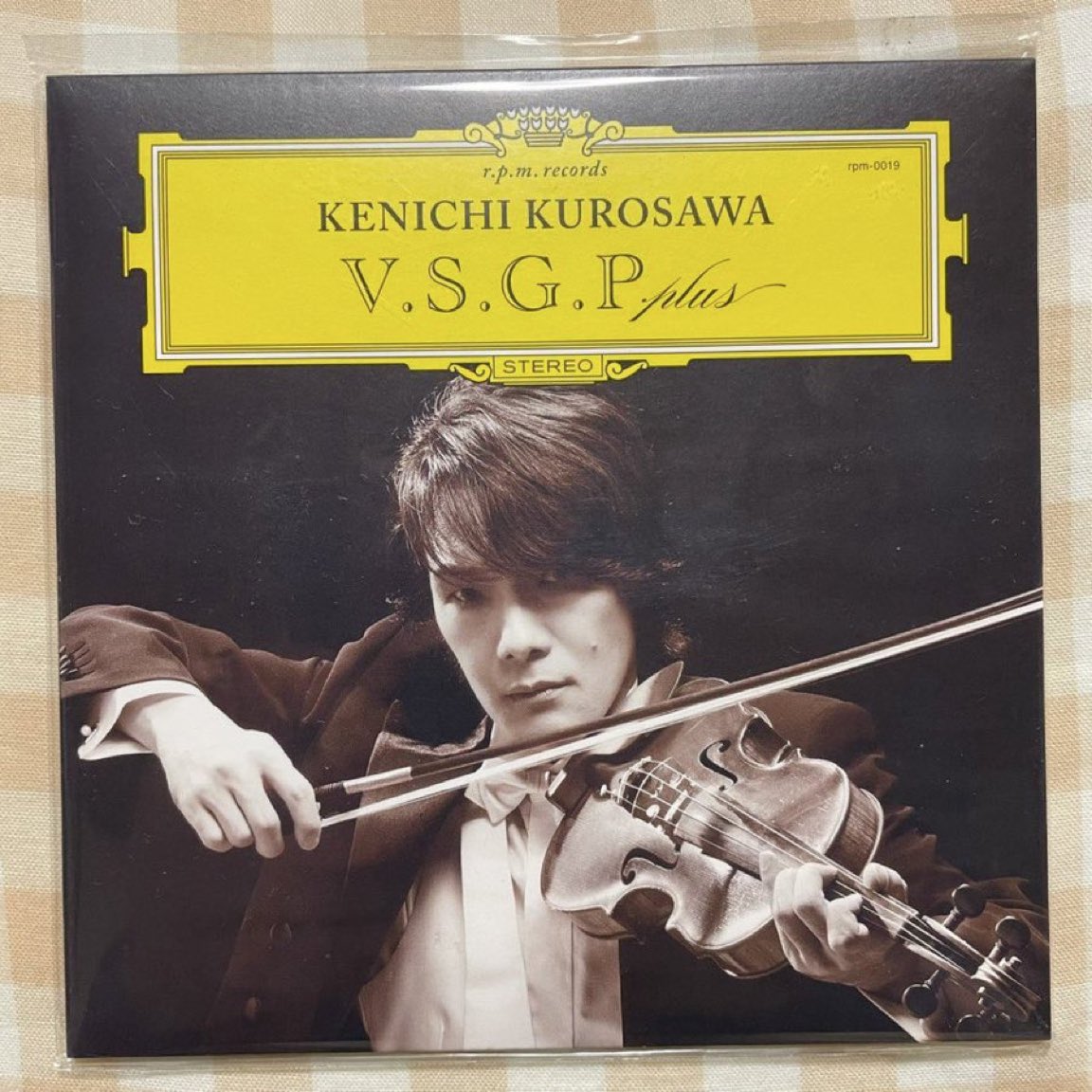 kanemanaki's tweet image. #NowPlaying &quot;Knockin&apos; on your door&quot; from &quot;V.S.G.P plus&quot; (黒沢健一)

11月5日の誕生花に「ペンタス」
花言葉は「希望が叶う」「願い事」
今年もV.S.G.P plus バージョンで

願いごとのすべてが
うまく行くとは思わないけれど
今言える言葉は Just say I want you

#エルアール #黒沢健一