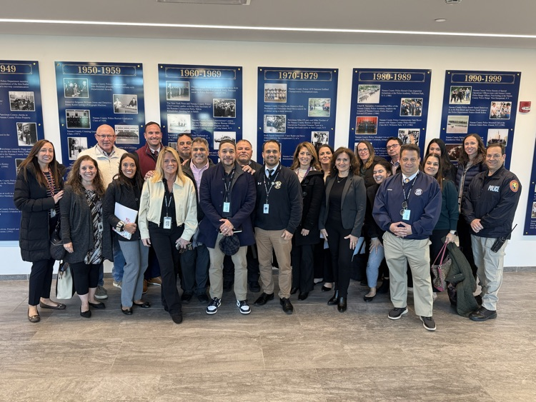 East Meadow Schools tweet media