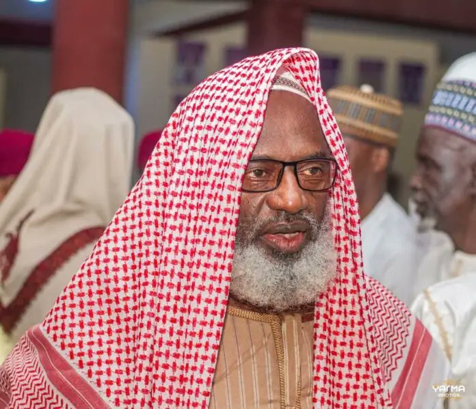 Sheikh Gumi Biography

Sheikh Ahmad Abubakar Gumi, popularly known as Sheikh Gumi, is a well-known Nigerian Islamic cleric, scholar, and former military officer. He currently serves as the Mufti and Mufassir (interpreter of the Qur’an). Born on October 1, 1960, in Kano State