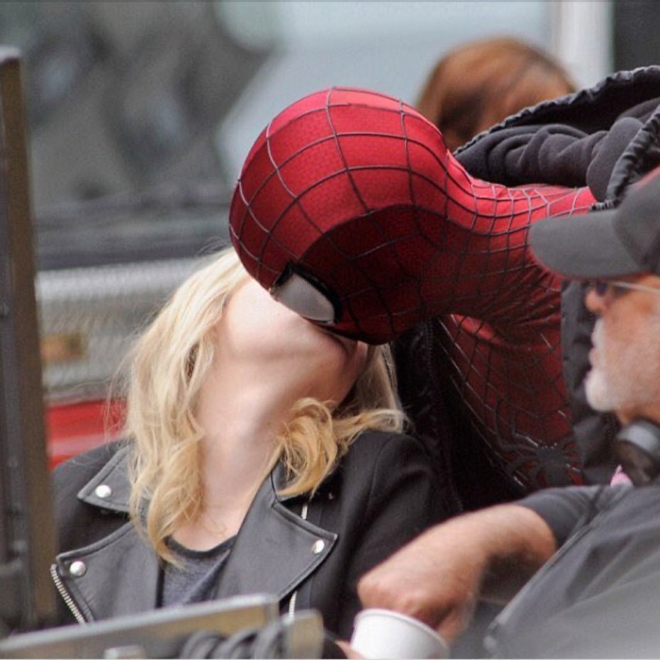 Andrew Garfield and Emma Stone behind the scenes of ‘The Amazing Spider-Man’