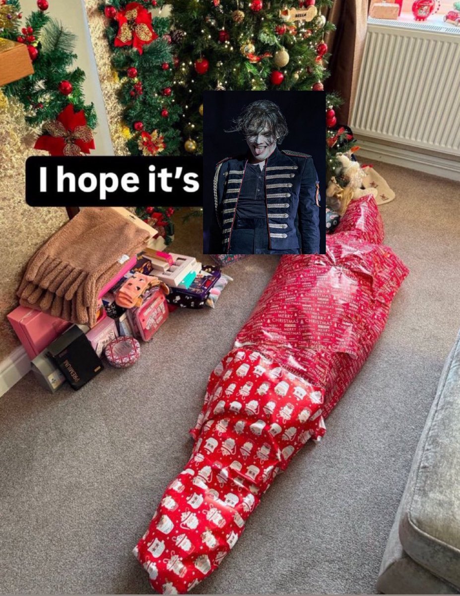 noelle ⋆｡°✩ (@v4mpireven0m) on Twitter photo 