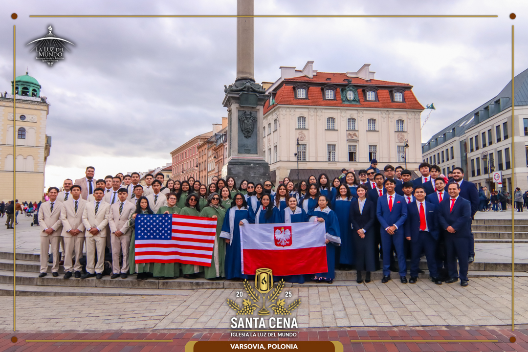 iglesialldm's tweet photo. Durante los días de la Santa Convocación 2025, un coro representativo de Estados Unidos viajó a Varsovia para acompañar las actividades y compartir momentos de alabanza con los fieles de Polonia, Dinamarca, Lituania, Finlandia y Suecia. Su participación aportó un espíritu de alegría y fraternidad, tanto en los servicios realizados en la Spektrum Tower como en los lugares públicos en distintos puntos de la ciudad.

En plazas, parques y avenidas, sus voces transmitieron un mensaje de fe y esperanza que alcanzó a la comunidad local y a los hermanos que participaron en la Santa Convocación. Cada interpretación reflejó gratitud, unidad y el deseo de fortalecer los lazos de comunión con la Iglesia del Señor en Europa.

#SantaCena2025 | #LaLuzdelMundo | #SiempreUnidos | #Polonia | #Suecia | #Lituania | #Dinamarca | #Finlandia