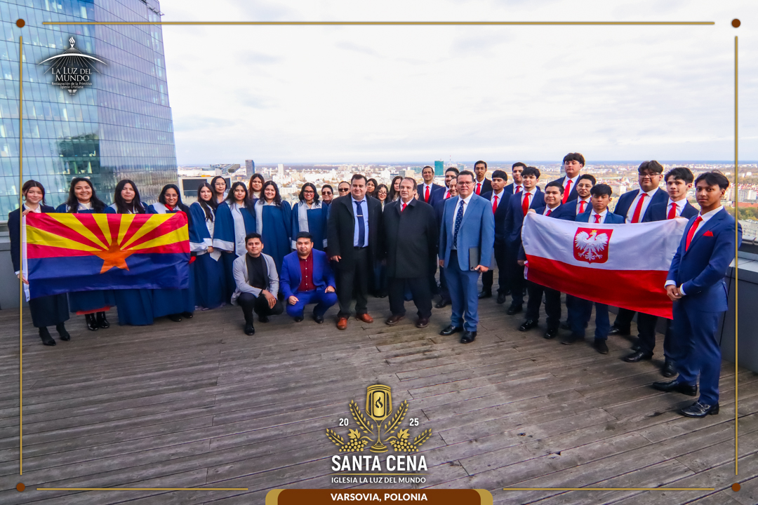 iglesialldm's tweet photo. Durante los días de la Santa Convocación 2025, un coro representativo de Estados Unidos viajó a Varsovia para acompañar las actividades y compartir momentos de alabanza con los fieles de Polonia, Dinamarca, Lituania, Finlandia y Suecia. Su participación aportó un espíritu de alegría y fraternidad, tanto en los servicios realizados en la Spektrum Tower como en los lugares públicos en distintos puntos de la ciudad.

En plazas, parques y avenidas, sus voces transmitieron un mensaje de fe y esperanza que alcanzó a la comunidad local y a los hermanos que participaron en la Santa Convocación. Cada interpretación reflejó gratitud, unidad y el deseo de fortalecer los lazos de comunión con la Iglesia del Señor en Europa.

#SantaCena2025 | #LaLuzdelMundo | #SiempreUnidos | #Polonia | #Suecia | #Lituania | #Dinamarca | #Finlandia