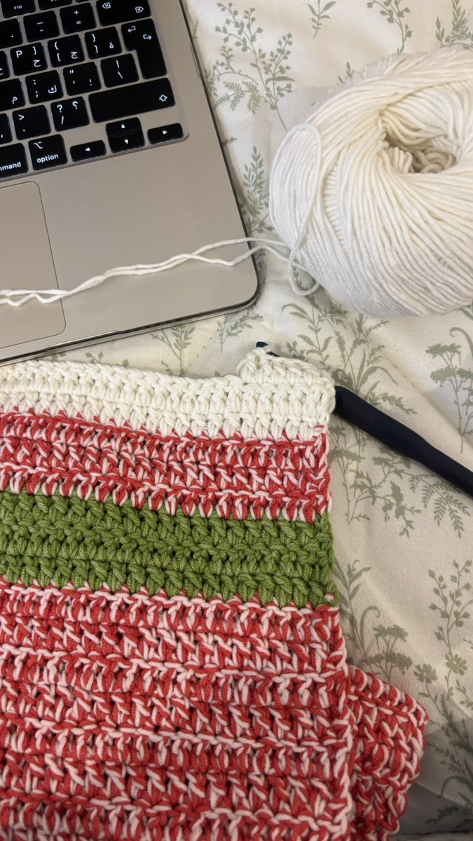Zuka_am's tweet photo. Sushi roll scarf 🍣🥢 https://t.co/GEdWaj1frp