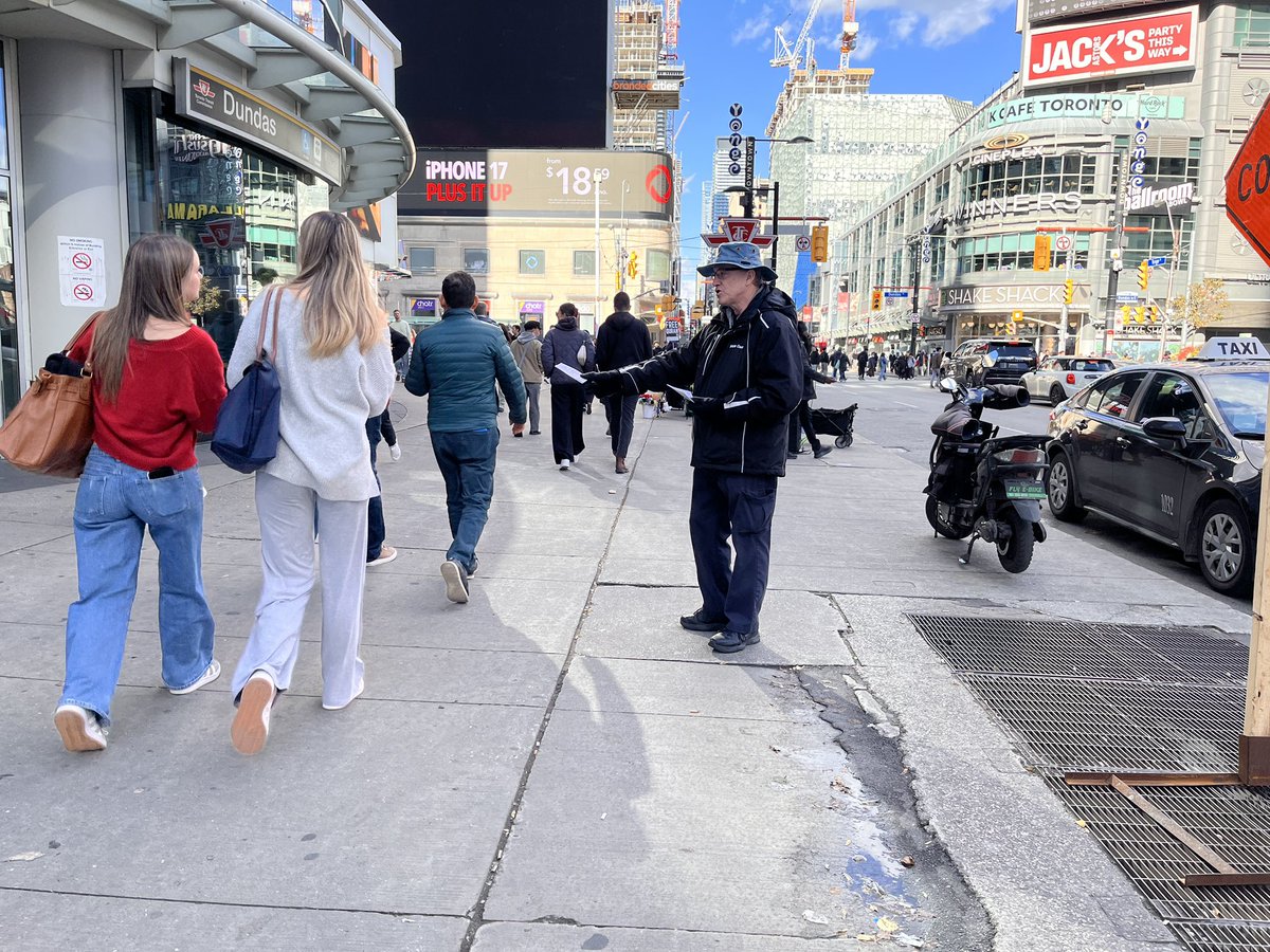 SFCTorontoCan's tweet photo. Good day preaching today!! Lots stopped to listen a few yelled “amen” the Word goes forth in Toronto!! Thx to Bernie for shooting pics, thx to all who give and pray! https://t.co/N9R2n02GeG