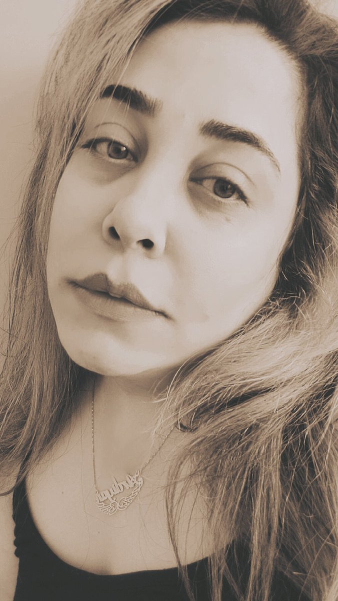 Goodnight ✨️ 
I got a book called "The 5 AM club" gonna start reading it tomorrow. And focus more on music and painting. And learn more and more every day.