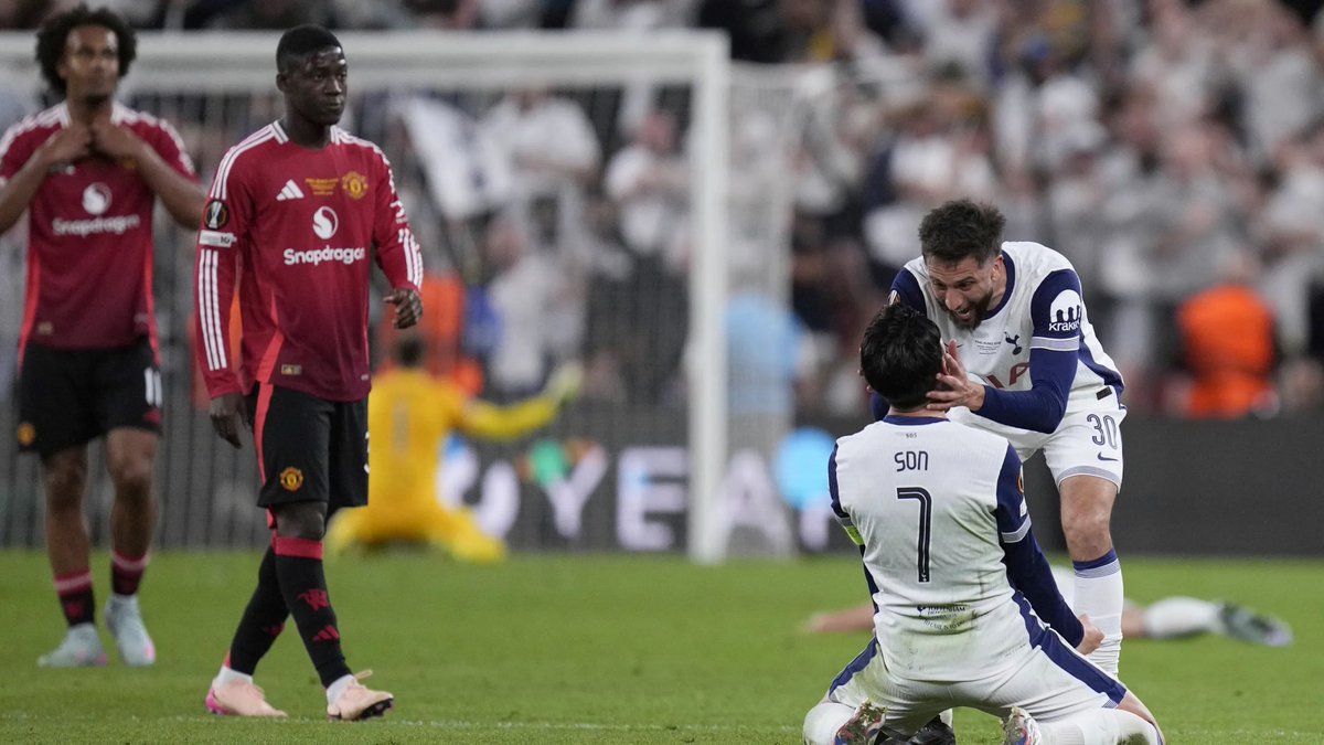TheSpursExpress's tweet photo. Next up for Tottenham, is Manchester United (H)

A reminder of what happened the last time Spurs faced the Red Devils… 😁🏆 https://t.co/qMqREbS3by