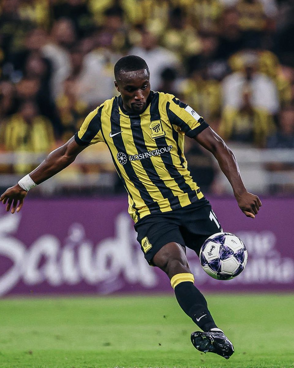 MoussaDiaby_19's tweet image. Good energy tonight⚡️3 points ✔️ #M19🌪️