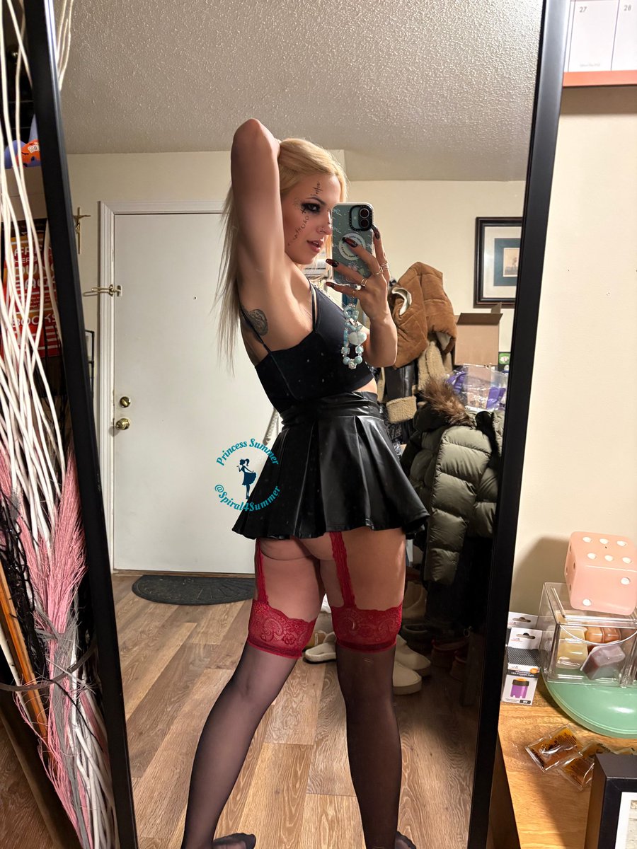 Just a peak underneath my skirt of my perfection is enough to make you weak ~ special gift to my pit sniffers too ✨