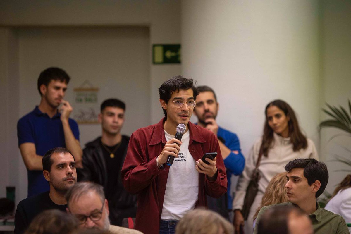 EduardoFRub's tweet photo. Seguimos fortaleciendo Más Madrid con encuentros como el de hoy.

Un espacio donde reflexionar colectivamente sobre el horizonte de nuestra ciudad y nuestra región. https://t.co/qmN3083xiL