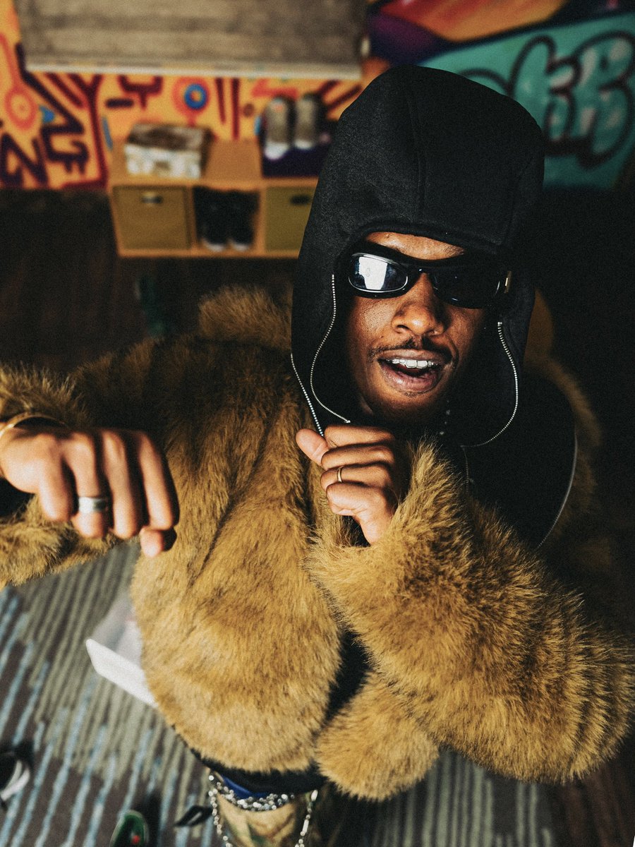 OumarBayoFall's tweet image. Portraits of @sambapeuzzi 

#kebetu #senegal #dakar #photography  #เขมจิราต้องรอดseries