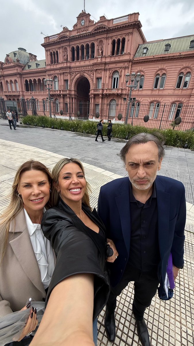 Imagen de la decadencia política e institucional de Argentina.