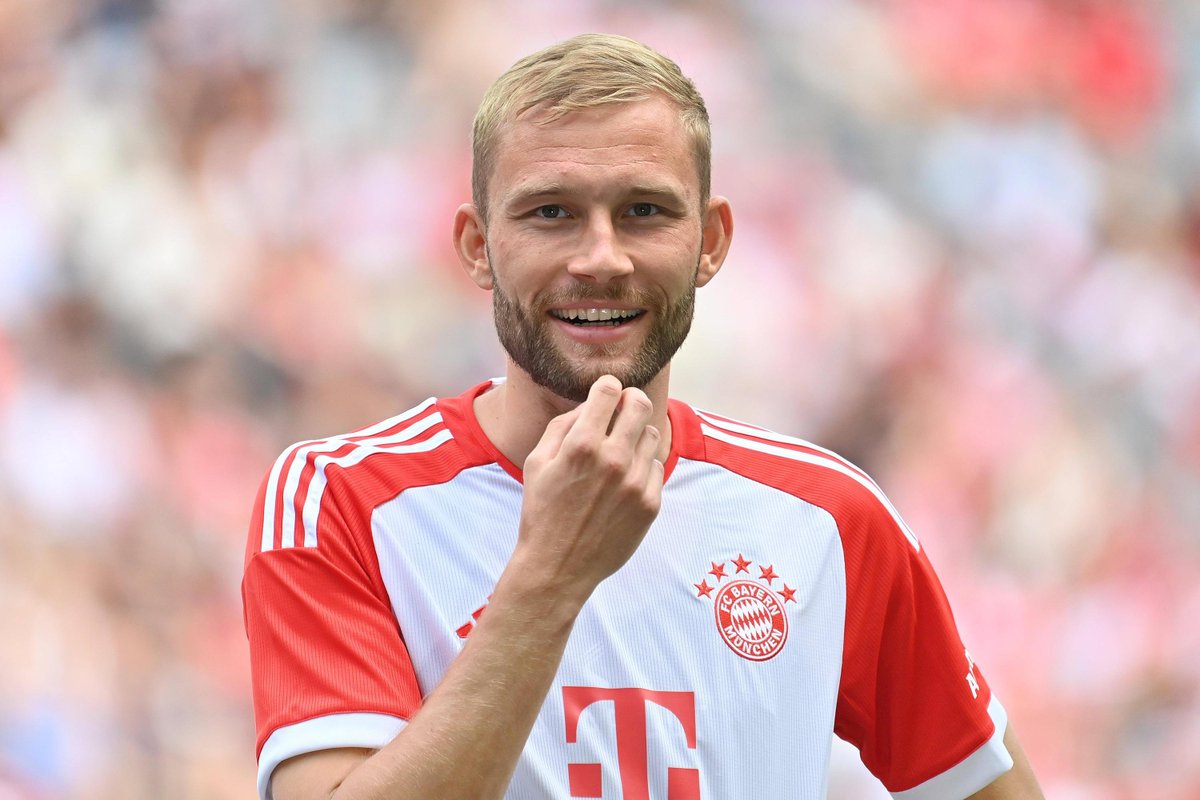 si_michal's tweet image. Takie mecze trzeba umieć przepychać i często tego nam brakowało. Kompany cały czas się uczy i rozwija tą drużynę. Najważniejsze że jest 16/16. Cała obrona przytomnie

A i jeszcze jedno: KOCHAM PIŁKARZA KONRAD LAIMER #PSGBAY