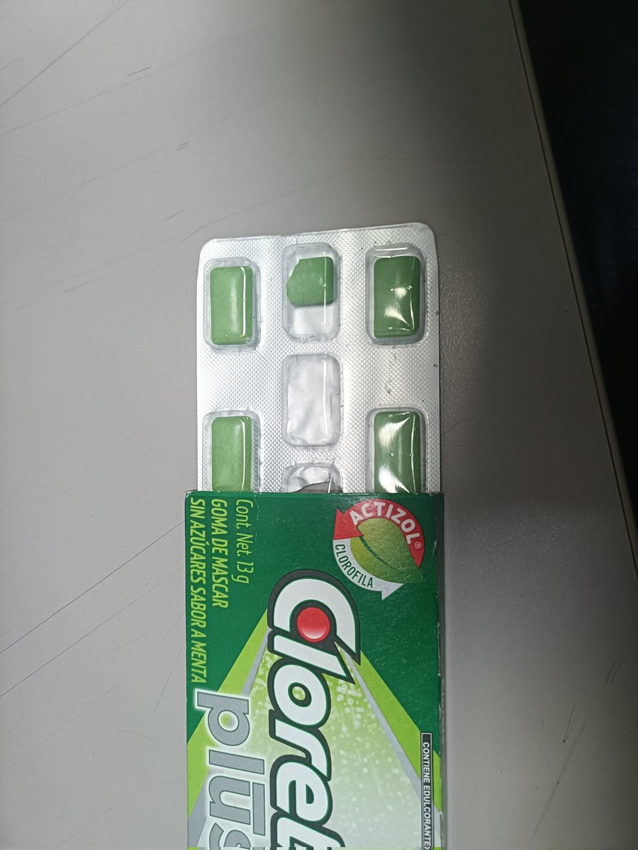 amplegal1's tweet photo. @CloretsMx me deben una pastilla y media y que onda con su control de calidad? @Profeco https://t.co/KhDGbO8fCA