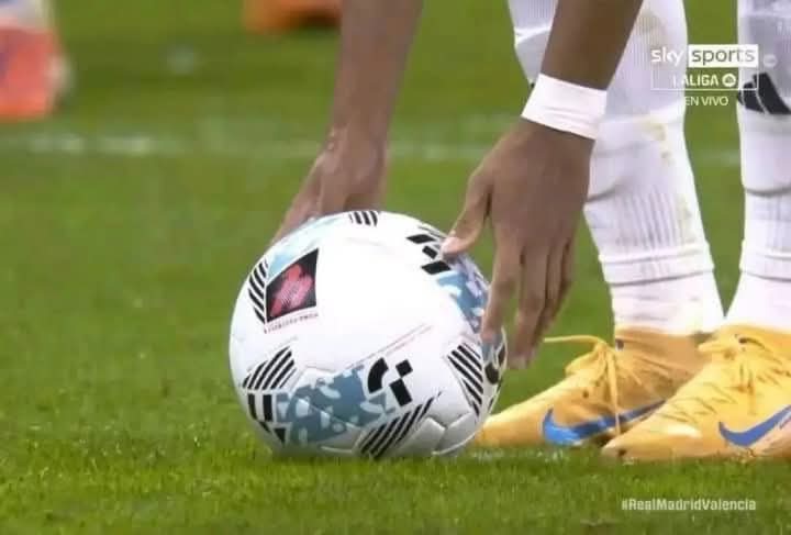 غابت ....اللقطة

فخسر .... ريال تحكيم