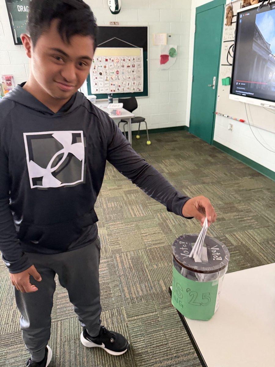LOHSMrM's tweet photo. Today students got in on the spirit of Election Day with our own class election. Students voted on songs, snacks, and best Lake Orion phrases! Tomorrow they will total up the votes and graph the results. #ProtectTheThunder #AlwaysLakeOrion https://t.co/Y6ko8rPsZl