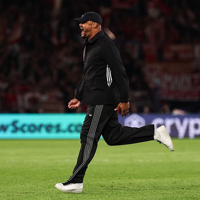Pak Pincen terus memasak 🍲
Apresiasi setinggi-tingginya untuk Kompany and tim.
Tanpa biaya transfer yg mewah, tanpa Musiala bahkan dengan kedalaman skuad yg tipis tapi bisa bawa Bayern perkasa sejauh ini.
16 kemenangan beruntun itu jelas pencapaian yg luar biasa.