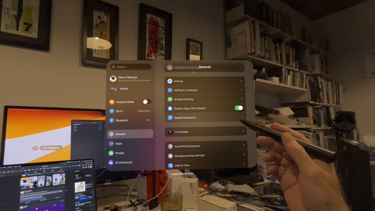 SteveTalkowski's tweet image. This is so cool - FINALLY systemwide support. It’s just another input device - I can move windows, click to close, it just works. 

@Logitech Now we need an update to the Logi+ app with some diagnostics for input recognition and a default app.

#muse #visionPro
