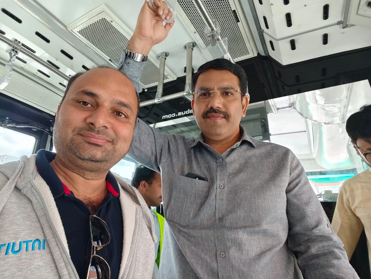 bsdeshetti's tweet photo. Happy Birthday to our beloved Leader and Next CM @BYVijayendra https://t.co/NrWPzflaST