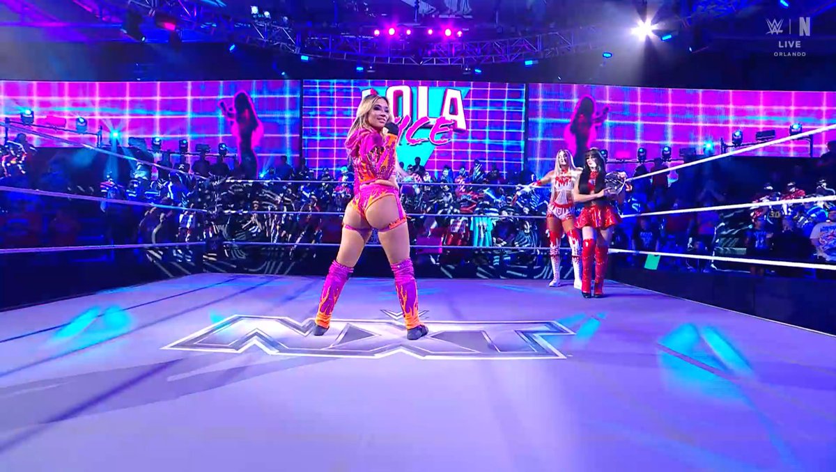 TIMWrestling's tweet photo. Te lo rompo POM POM POM 🎶
LOLA VICE 🇨🇺
#NXTCL #WWENXT https://t.co/lbJeTFu8oV