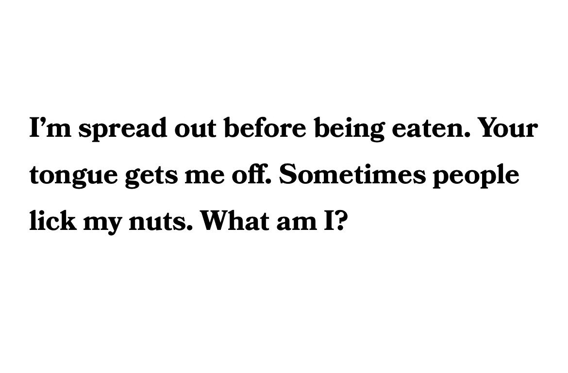 wendeeluvz's tweet image. 🤭 #RiddleMeThis 🤣