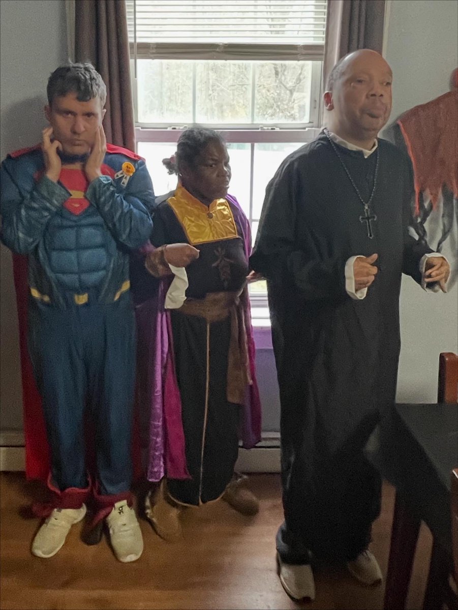 GreystonePrgrms's tweet image. This year’s Halloween costumes were so creative and full of personality! From classic favorites to clever ideas, everyone brought their creativity and spirit. 

#GreystonePrograms #ʜᴀʟʟᴏᴡᴇᴇɴ2025