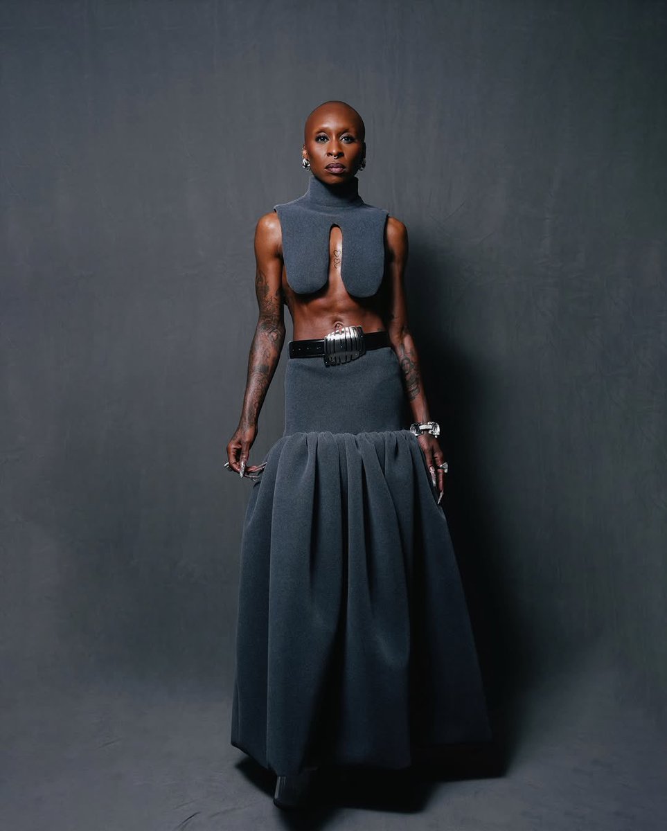 sboficial's tweet photo. QUE MULHER! Cynthia Erivo na première de “Wicked: For Good” no Brasil. https://t.co/zczt3GHVlv