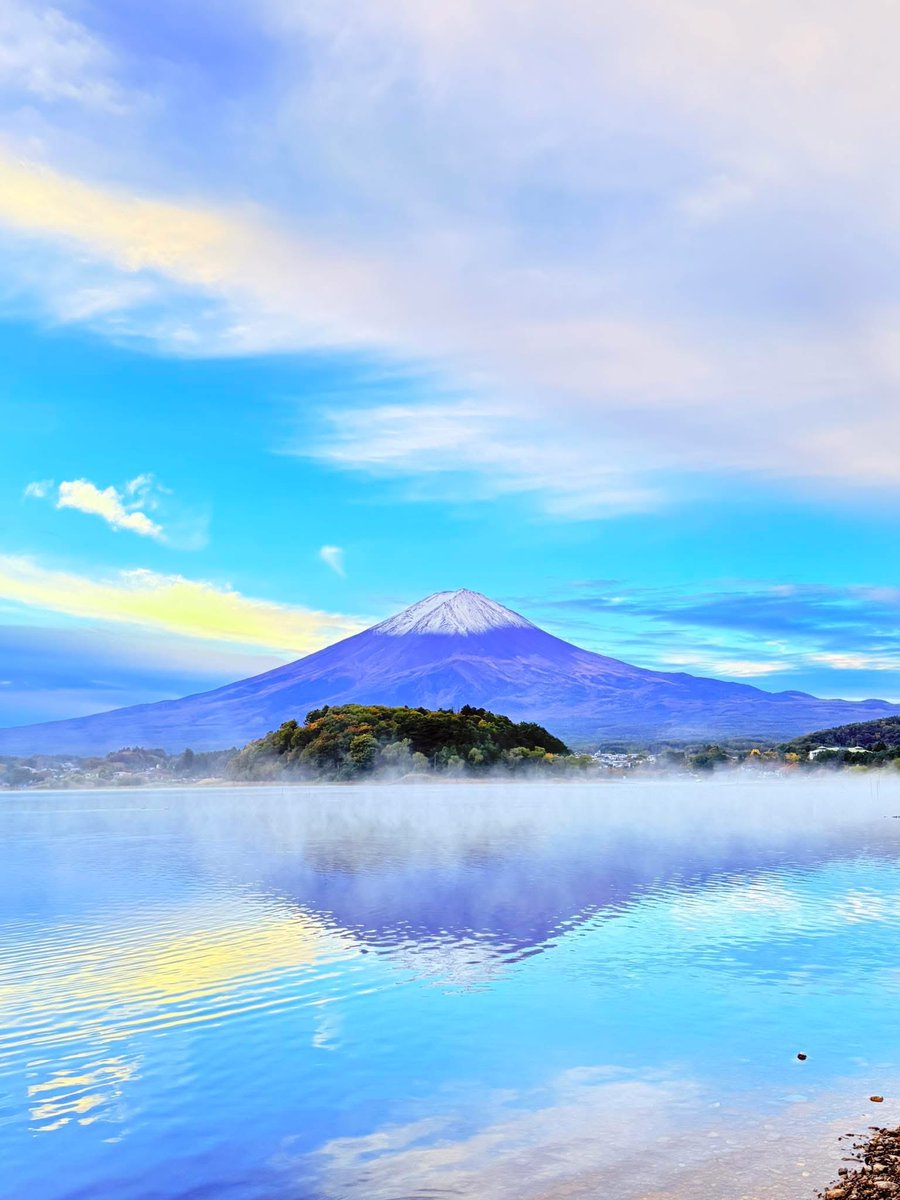 皆さん、おはようございます😺
今日も✨よろしくお願いします
こちらは薄曇りの空です👋
良い一日をお過ごし下さい🌼